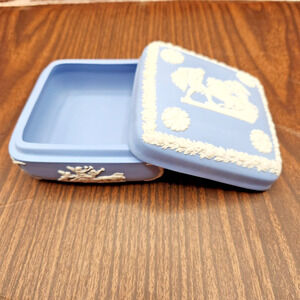 Wedgwood Jasperware Square Trinket Box – Ulysses & Chariot of Victory - Blue/Whi